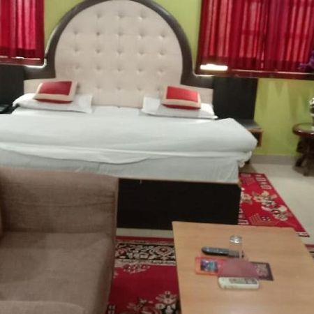 Jaya Palace Hotel By Wb Inn Dhaulpur Exterior foto