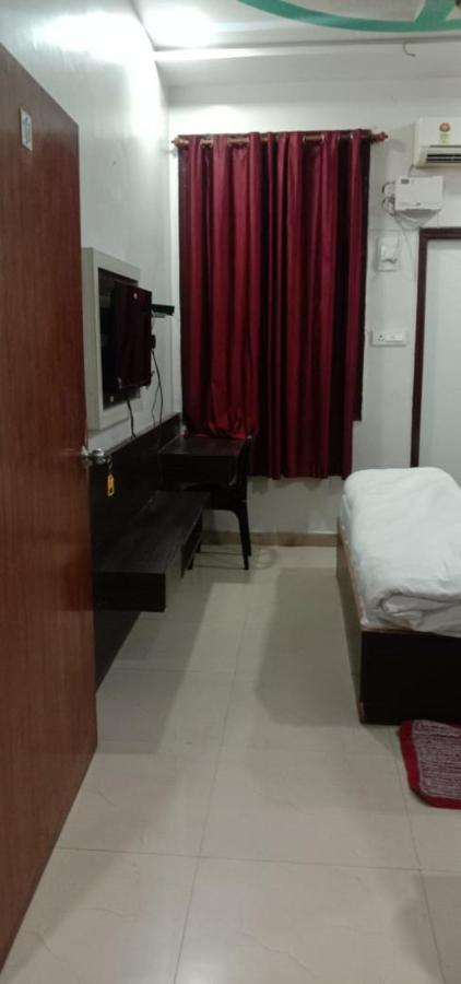 Jaya Palace Hotel By Wb Inn Dhaulpur Exterior foto