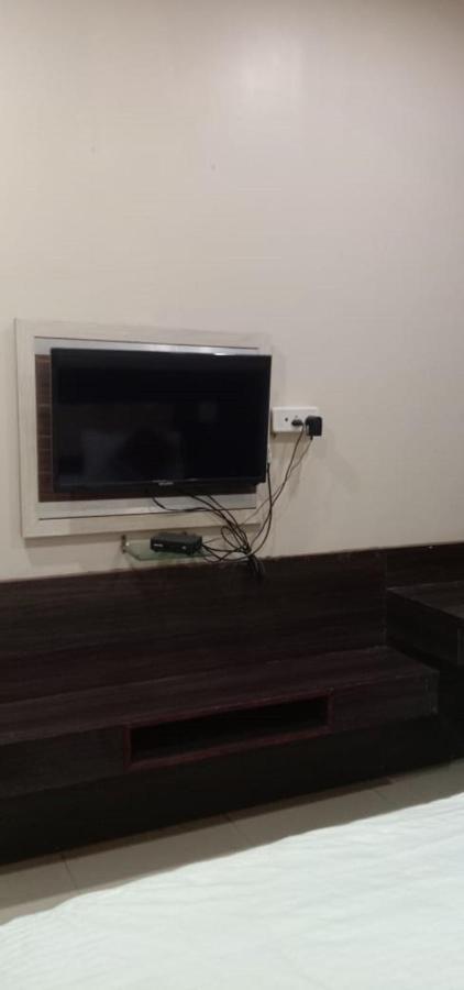Jaya Palace Hotel By Wb Inn Dhaulpur Exterior foto